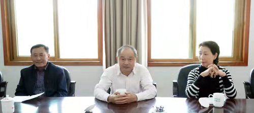 605611caf84ca9e8a2928665dacd099